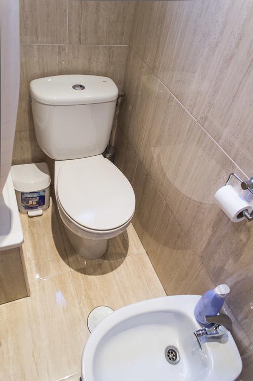 For You Rentals Reina Sofia Apartment Temporal Df21 Мадрид Екстериор снимка